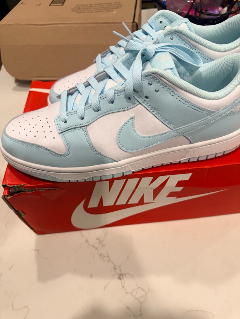 Nike Men's Dunk Low Retro white and Glacier Pale Blue size 11